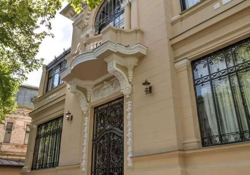 هتل Grand Boutique