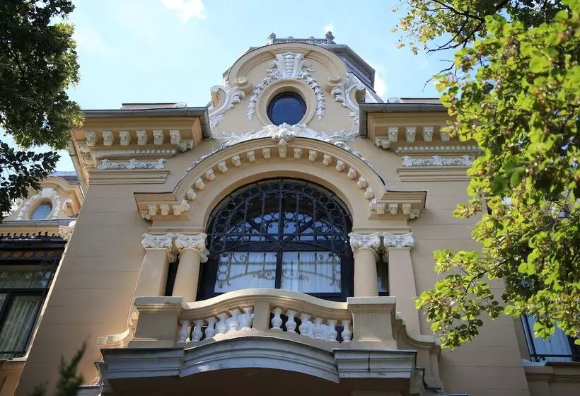 هتل Grand Boutique