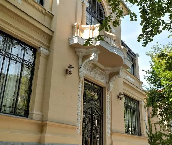 هتل Grand Boutique