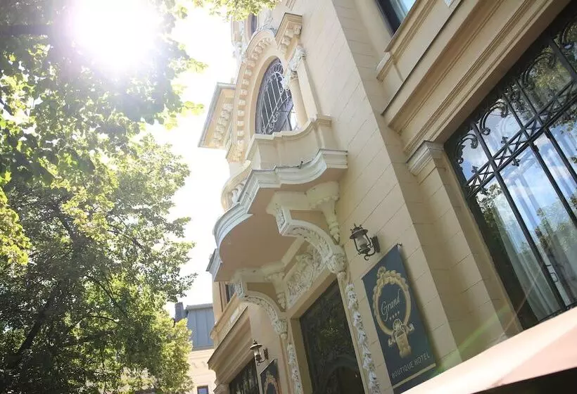 هتل Grand Boutique