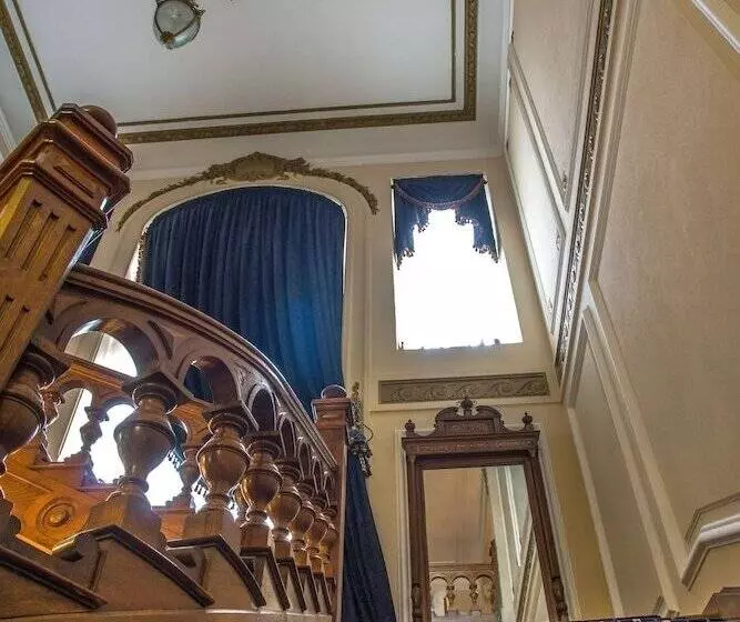 هتل Grand Boutique