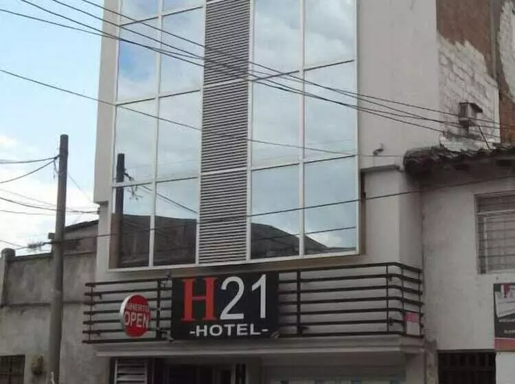 ホテル H21