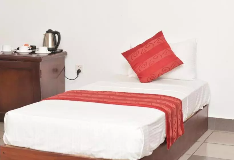 Hotel Heaven Seven Kandy