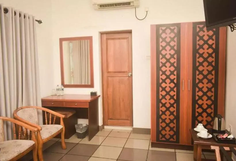 Hotel Heaven Seven Kandy