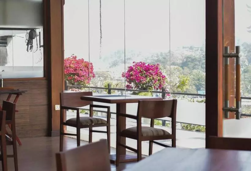 Hotel Heaven Seven Kandy