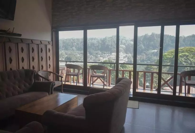 Hotel Heaven Seven Kandy