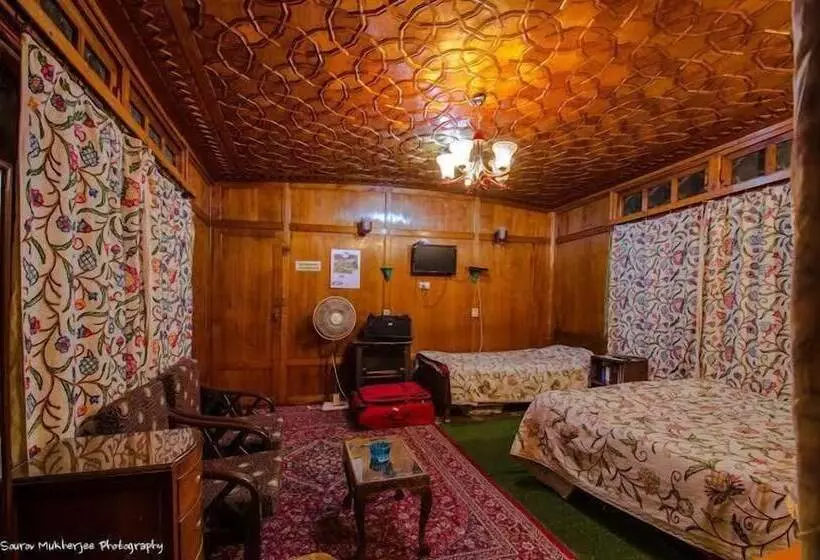 Hotel Houseboat Lily Of Nageen