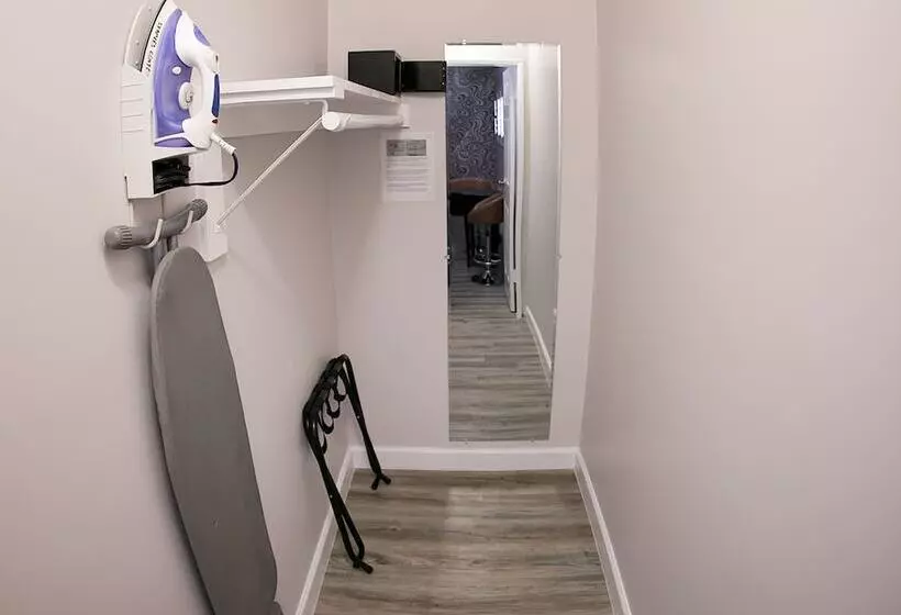 هتل Metropolitan Inn & Suites