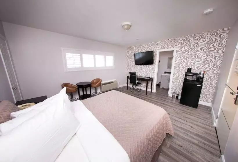 هتل Metropolitan Inn & Suites