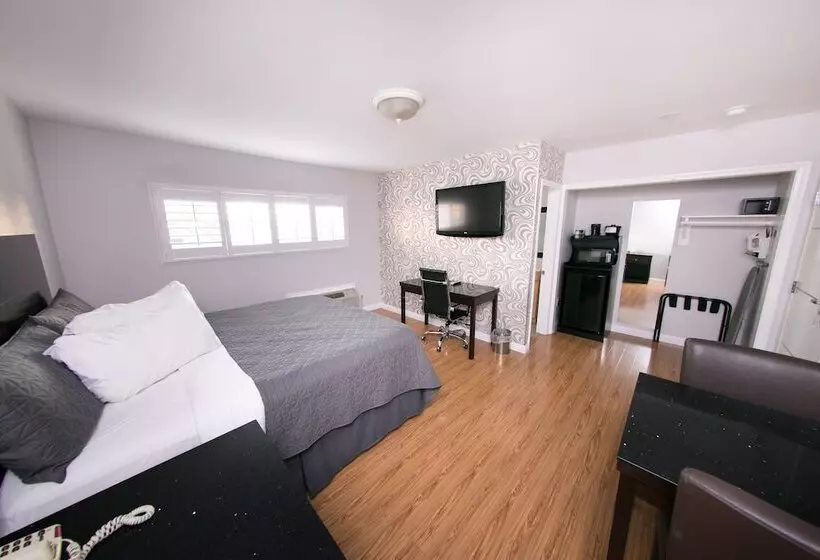 هتل Metropolitan Inn & Suites