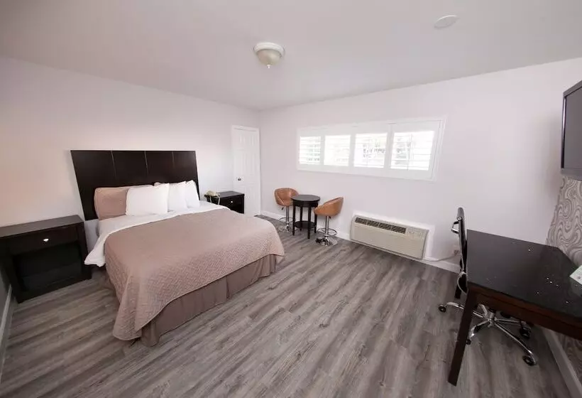 هتل Metropolitan Inn & Suites