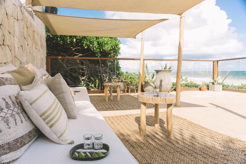 Mezzanine Boutique Hotel Adults Only