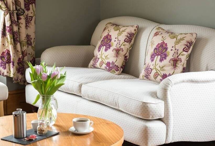 בית מלון כפרי Parkside