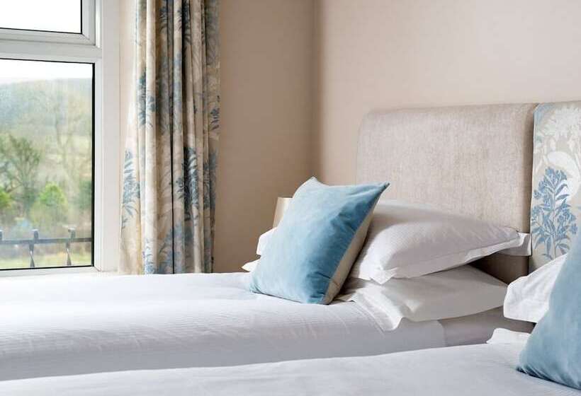 בית מלון כפרי Parkside