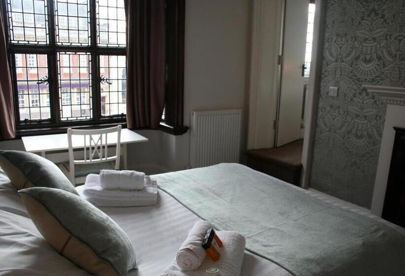 ホテル The Lady Elizabeth