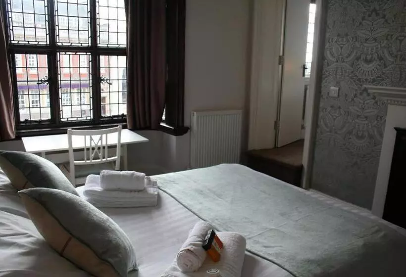 هتل The Lady Elizabeth