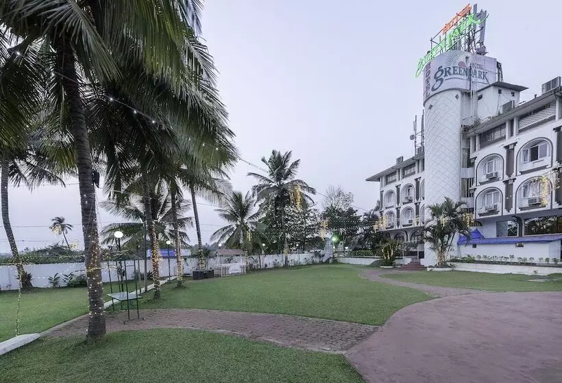 فندق Treebo Green Park