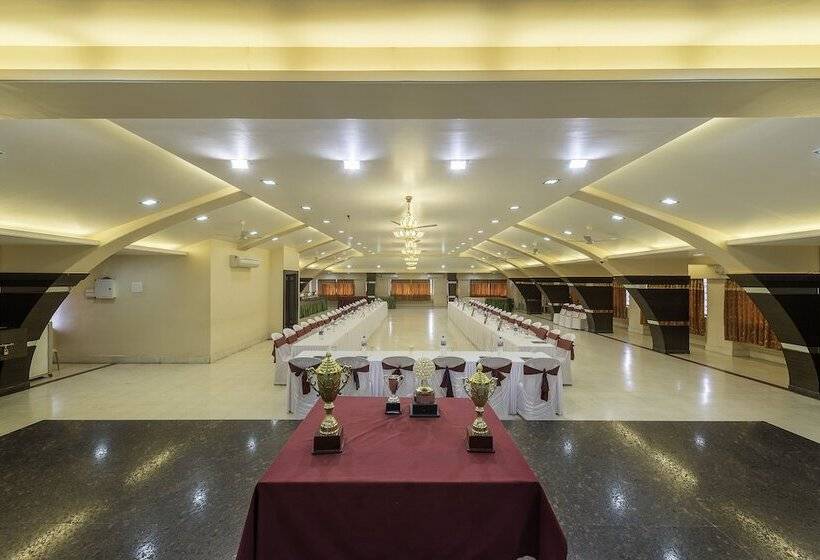 호텔 Treebo Green Park