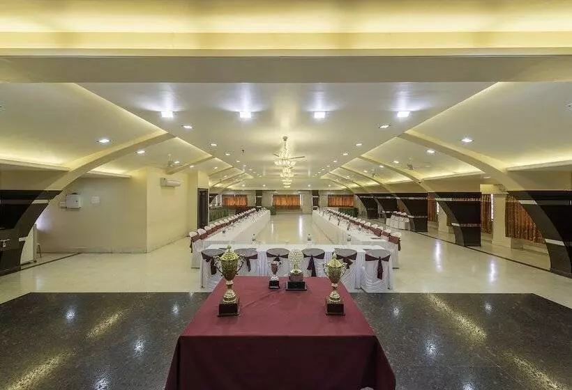 فندق Treebo Green Park