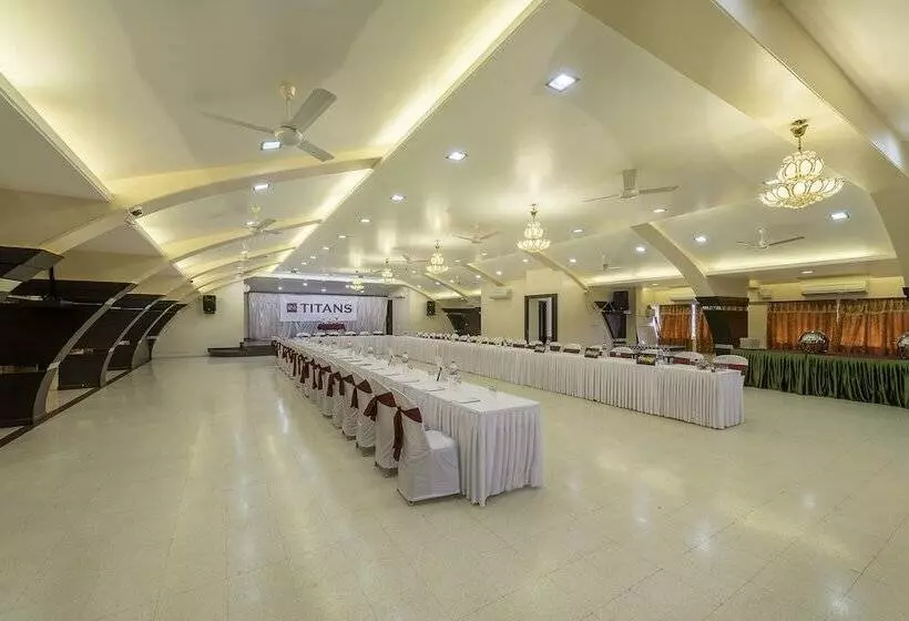 فندق Treebo Green Park