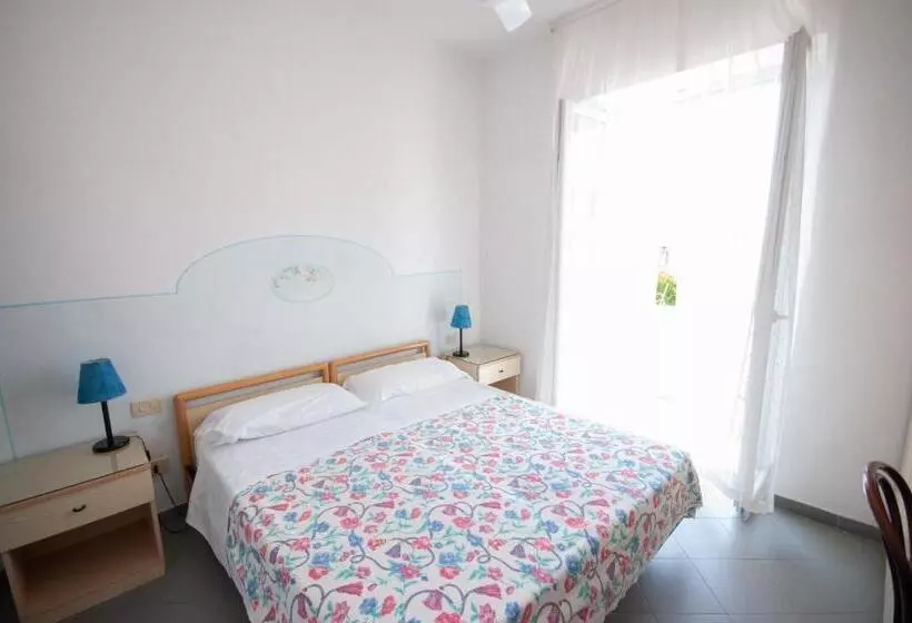 هتل Villa Cecilia