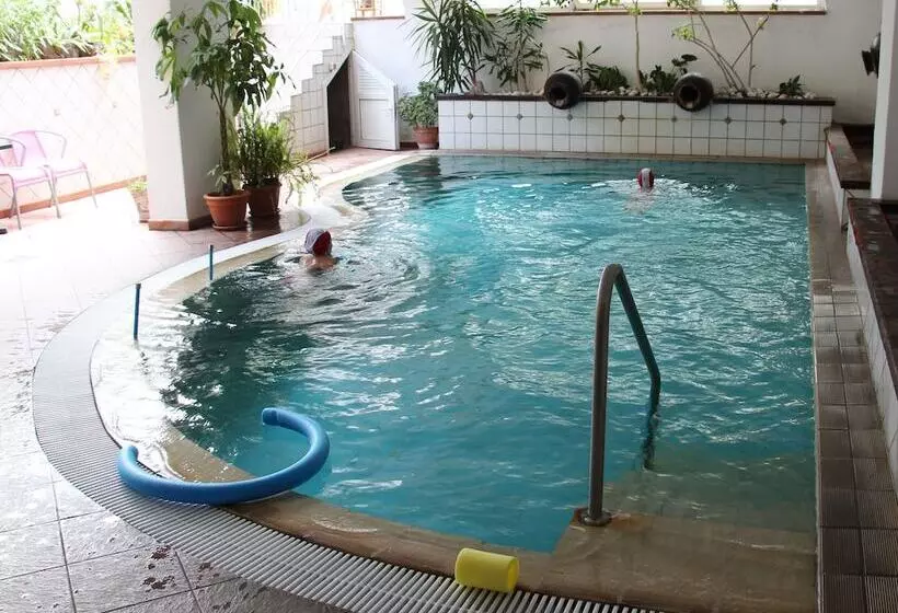 هتل Villa Cecilia