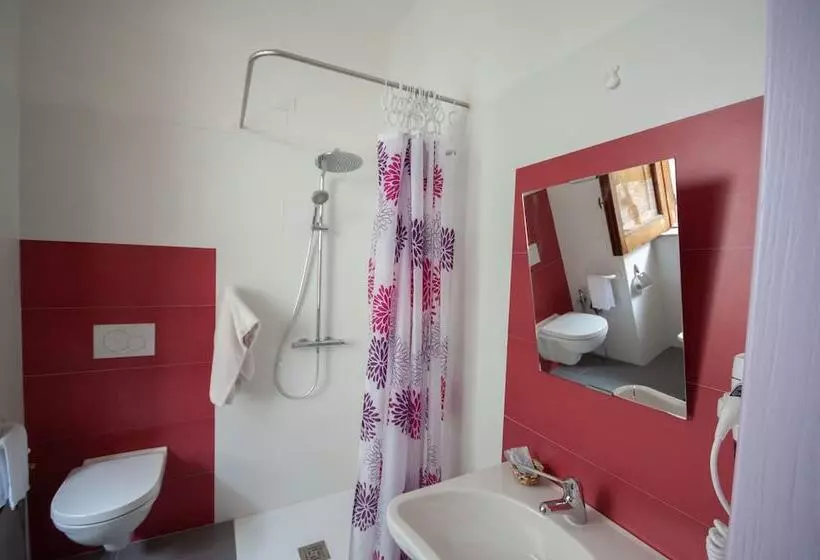 هتل Villa Cecilia