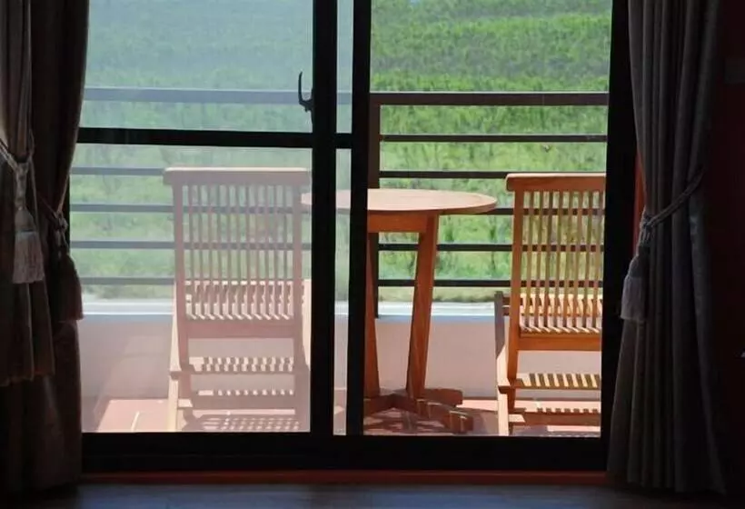 تختخواب و صبحانه Ibali Hostel