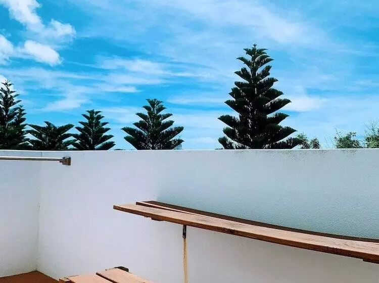 تختخواب و صبحانه Ibali Hostel