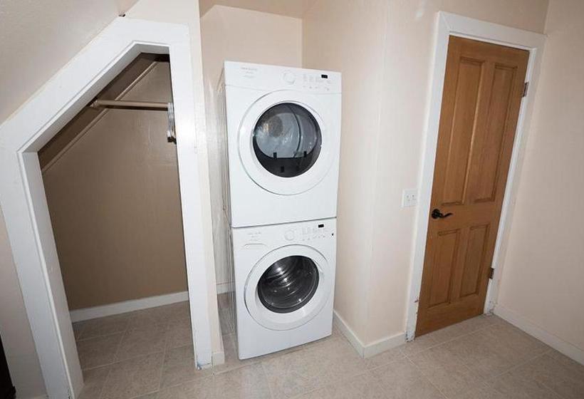 Knox Avenue Holiday Home 4