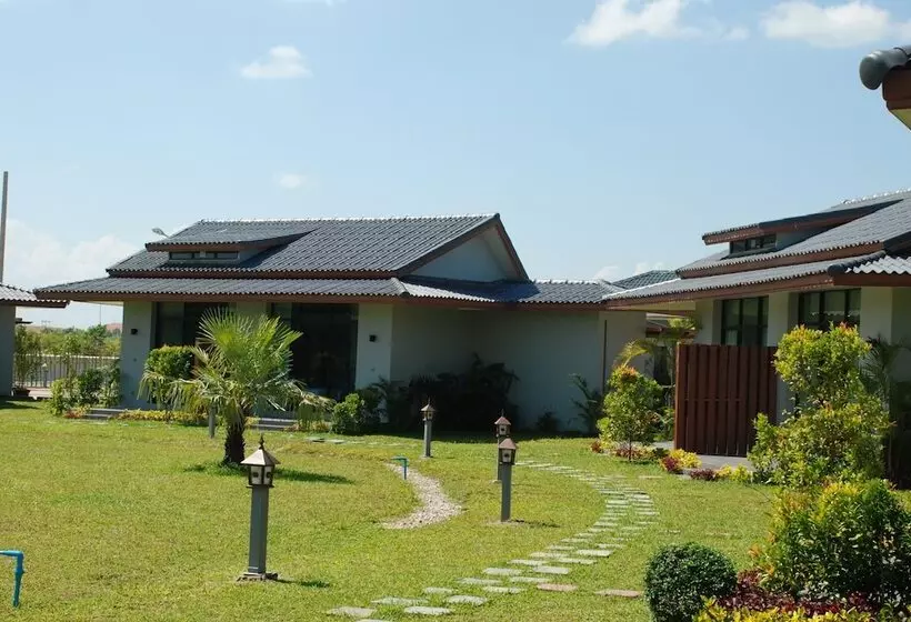 Nirvana Hotel And Resort