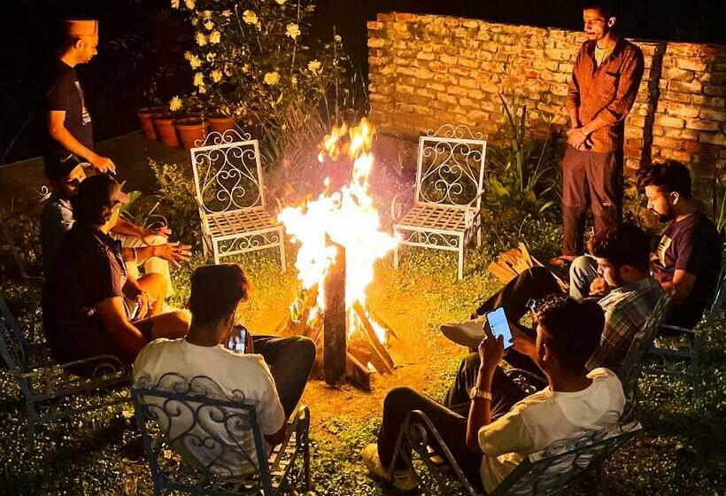 Schronisko Deephill Stays