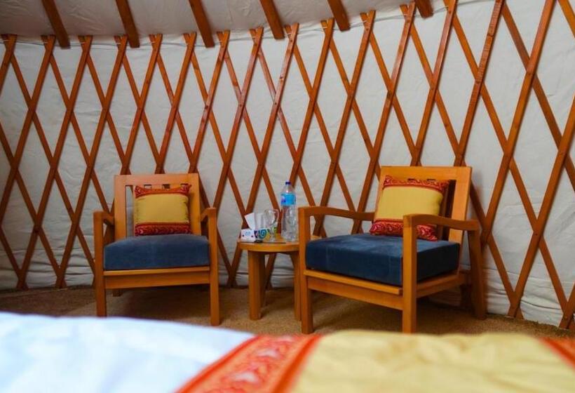 هتل Apex Le Yurt Skardu