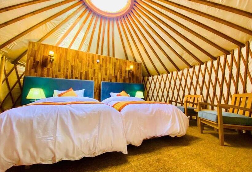 هتل Apex Le Yurt Skardu