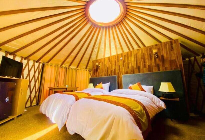 هتل Apex Le Yurt Skardu