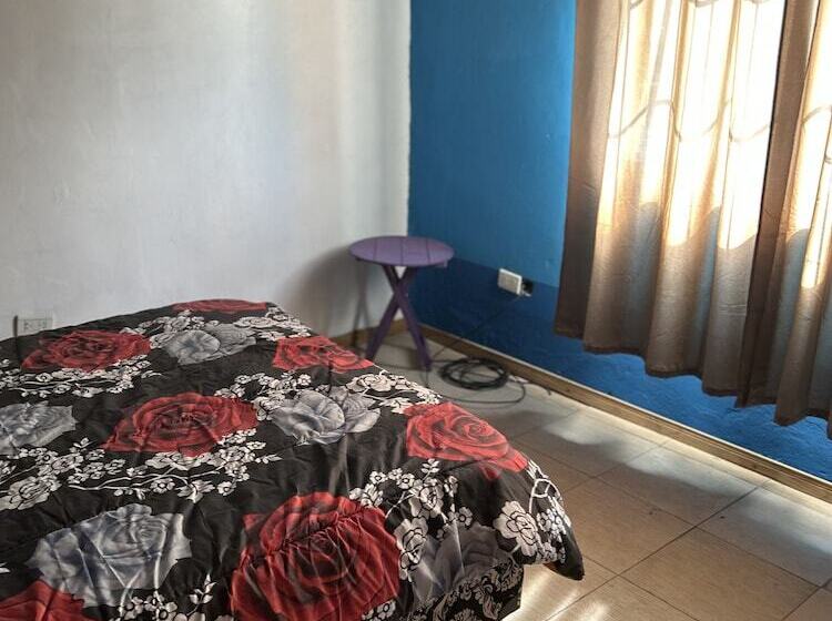 پانسیون Liza House Ezeiza Airport