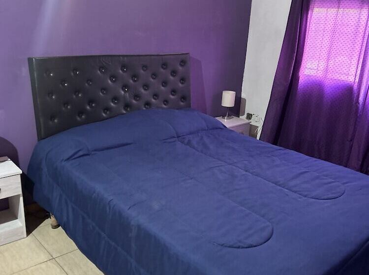 پانسیون Liza House Ezeiza Airport