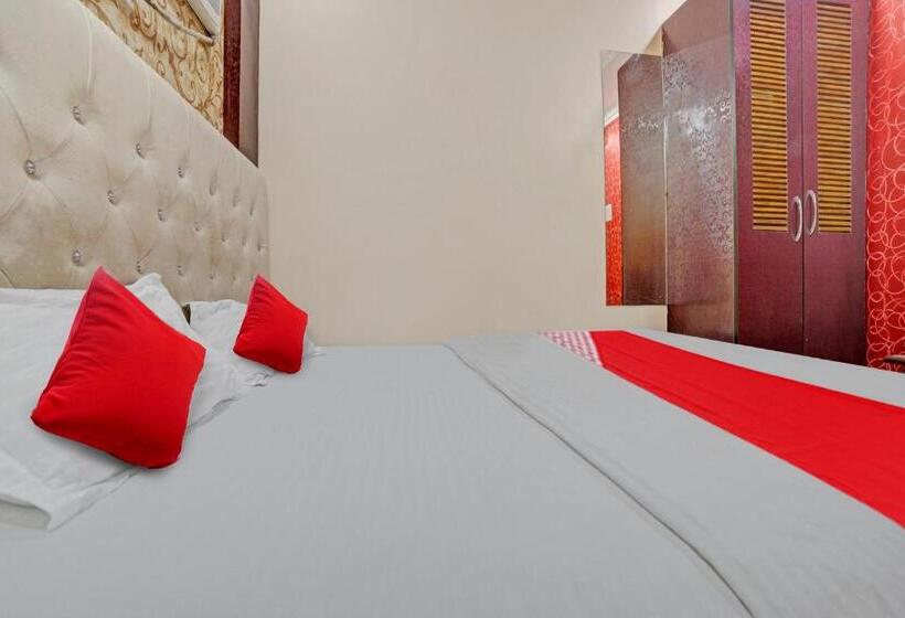 בית מלון כפרי Flagship The Hangout Residency Inn