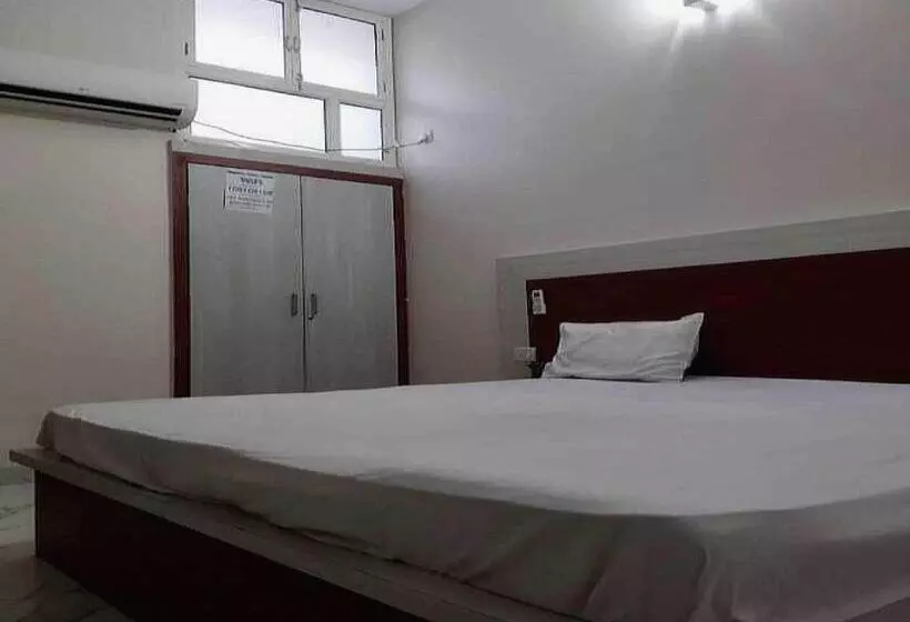 O G Hotel Happy Home