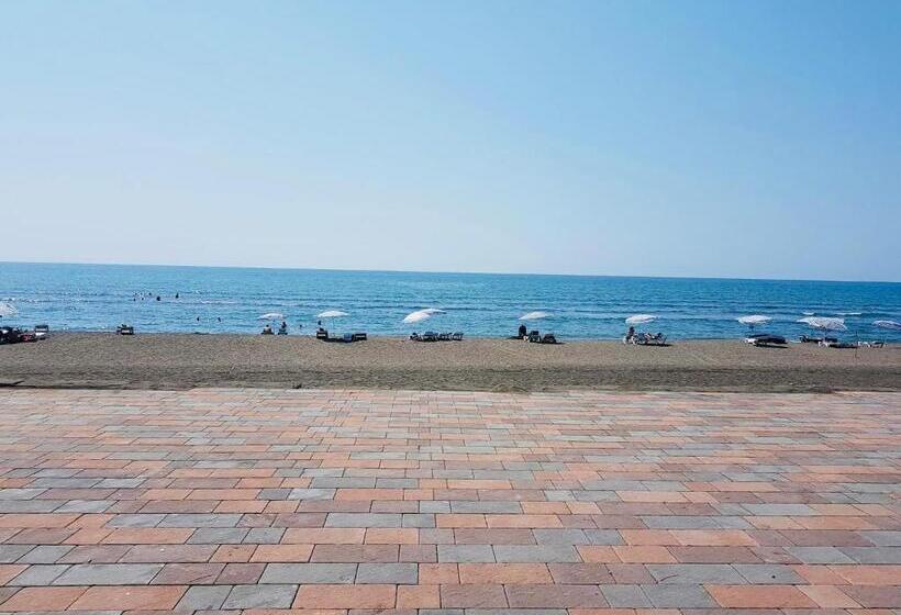 هتل Albatros Shekvetili