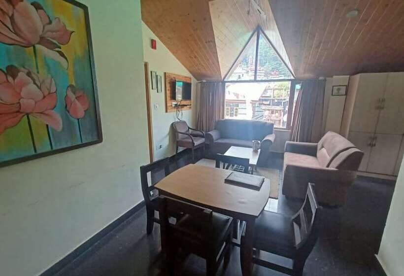 Hotel Goroomgo  Daddy S Manali