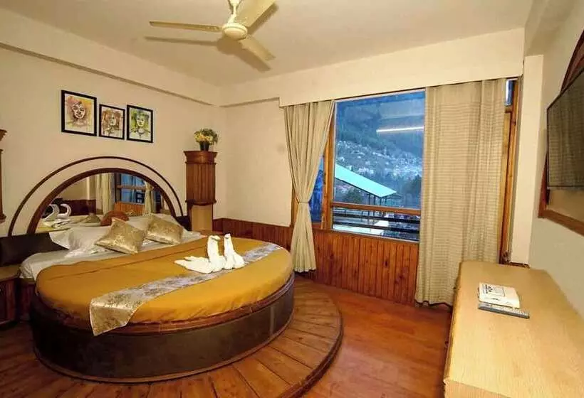 هتل Goroomgo Daddy S Manali