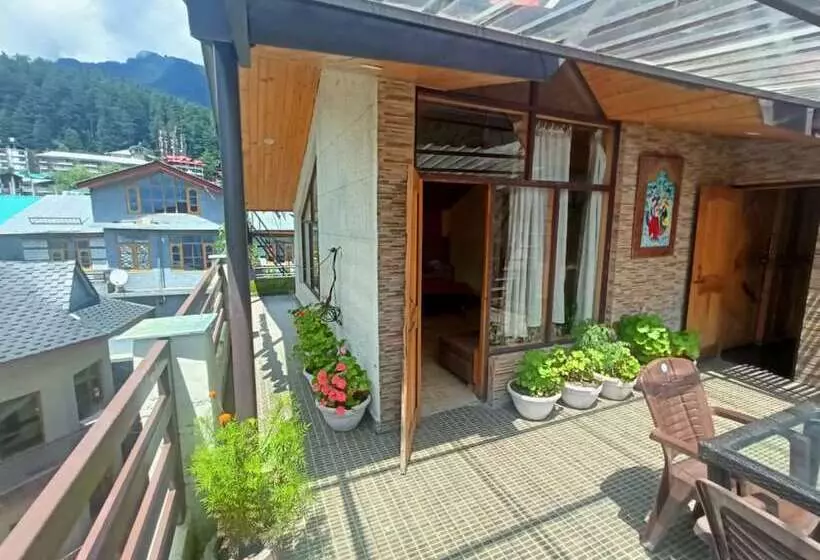 هتل Goroomgo Daddy S Manali