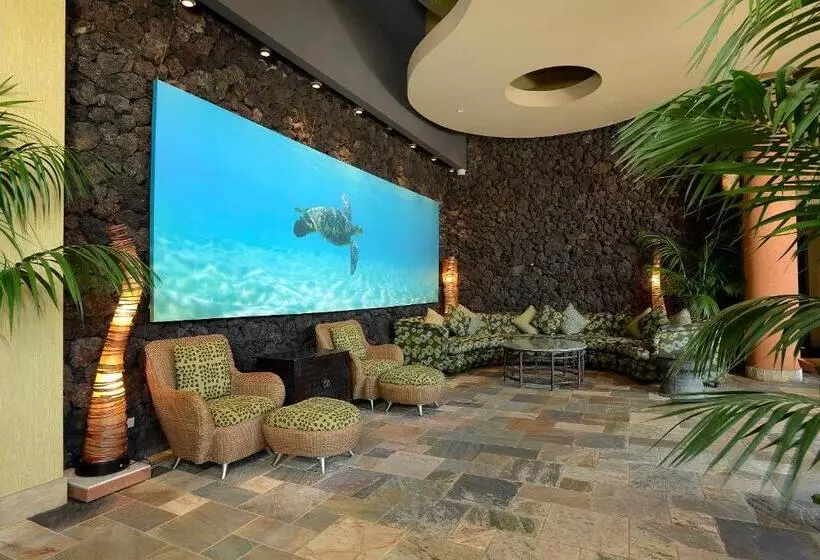 Hotelli Mana Kai Maui