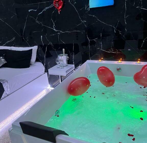 פנסיון Roma Suite Idromassaggio