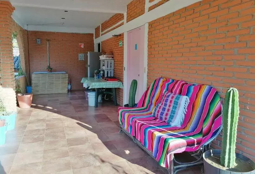 Retkeilymaja Posada Casa San Agus