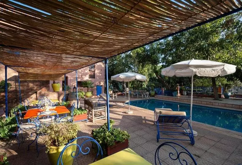 Aamiaismajoitus (B&B) Auberge Le Maquis