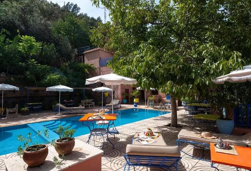 Aamiaismajoitus (B&B) Auberge Le Maquis