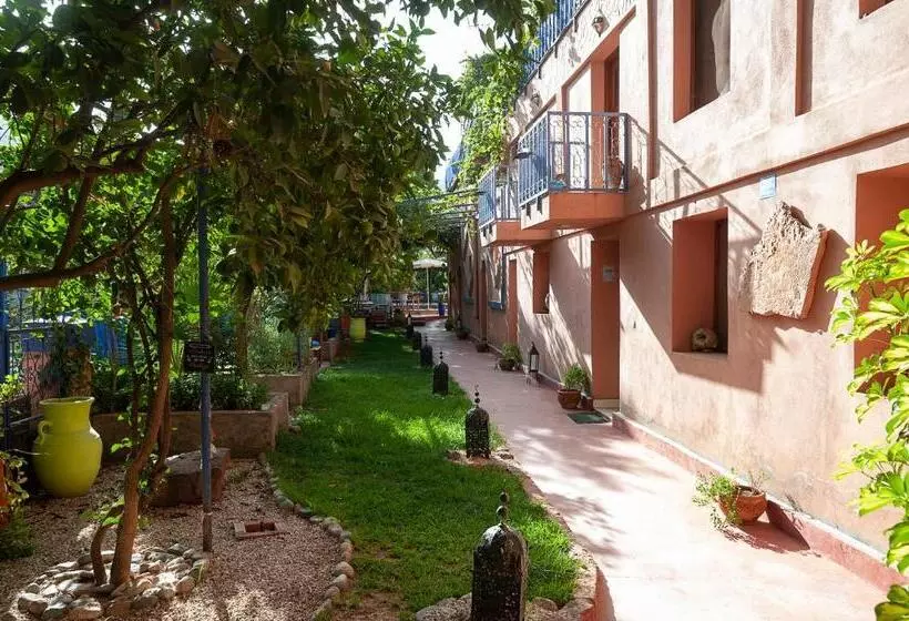 Aamiaismajoitus (B&B) Auberge Le Maquis