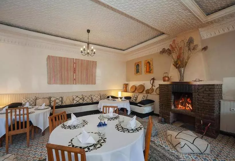 Aamiaismajoitus (B&B) Auberge Le Maquis